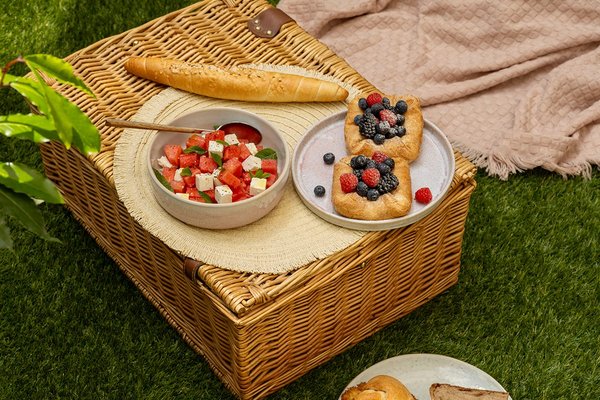 Haubis Salzstangerl, Melone, Feta, Salat