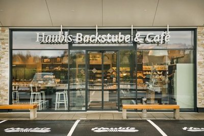 In Hagenberg wird die neue Haubis Backstube und Café eröffnet